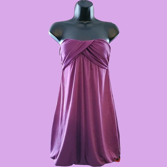 Forever 21 Dresses & Skirts - Party Bubble Hem Strapless Dress